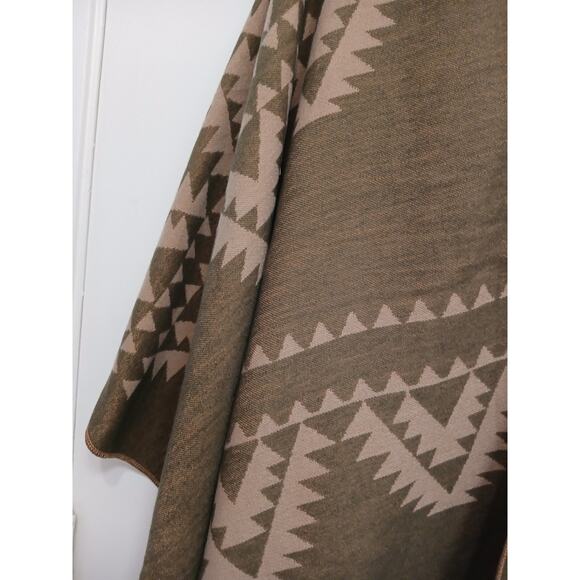 Reversible Aztec Cape Western Southwestern One Size Fits All Khaki Green Soft - Picture 8 of 16